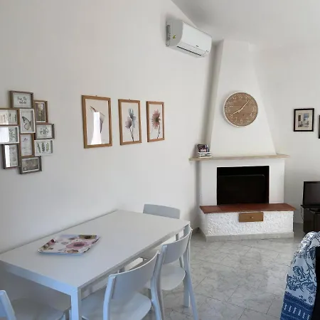 Casetta Tra Gli Ulivi *